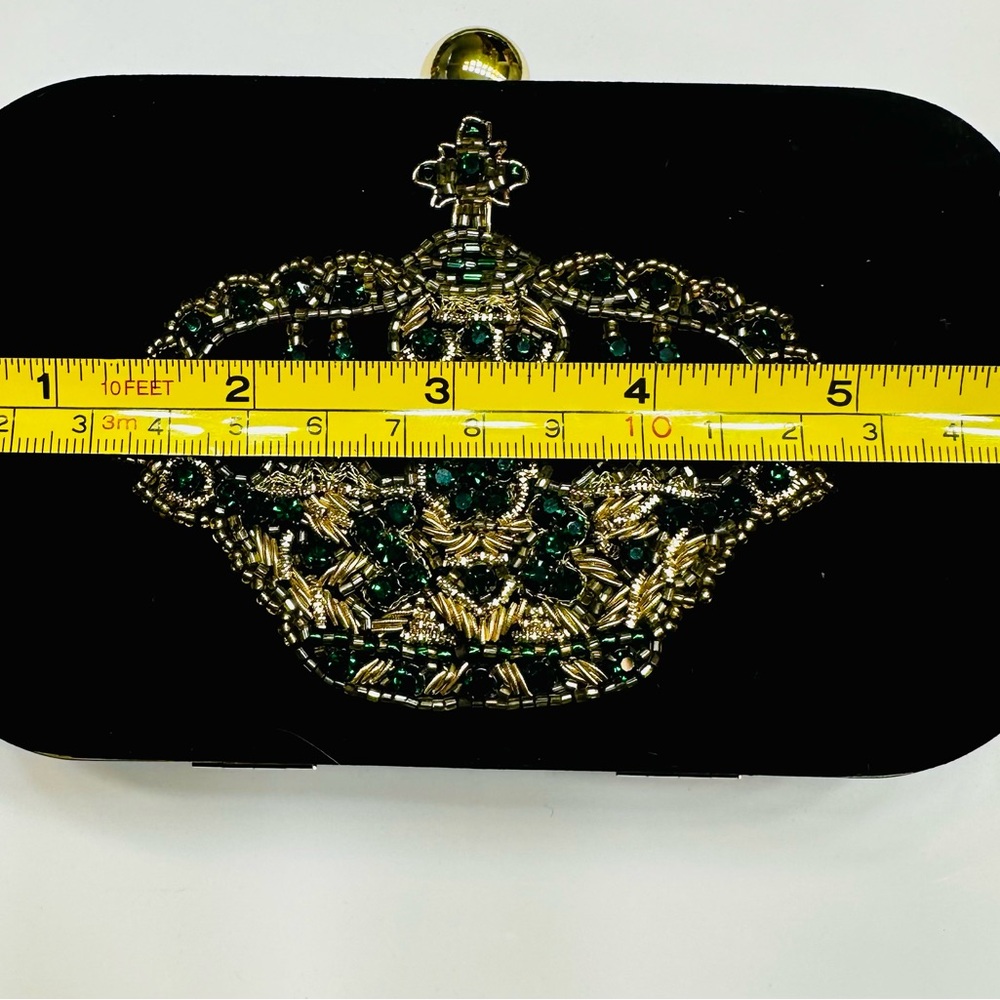 The Met & St Xavier Black and Gold Beaded Velvet Regal Crown Clutch - Picture 7 of 9